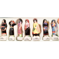 Doosje met 10 beeldjes uit Vietnam, Moilo Factory Fine Porcelain